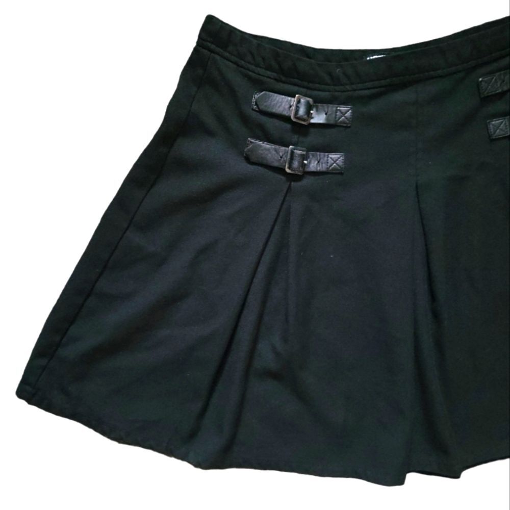 Black Double Buckle Pleated Skirt - XL